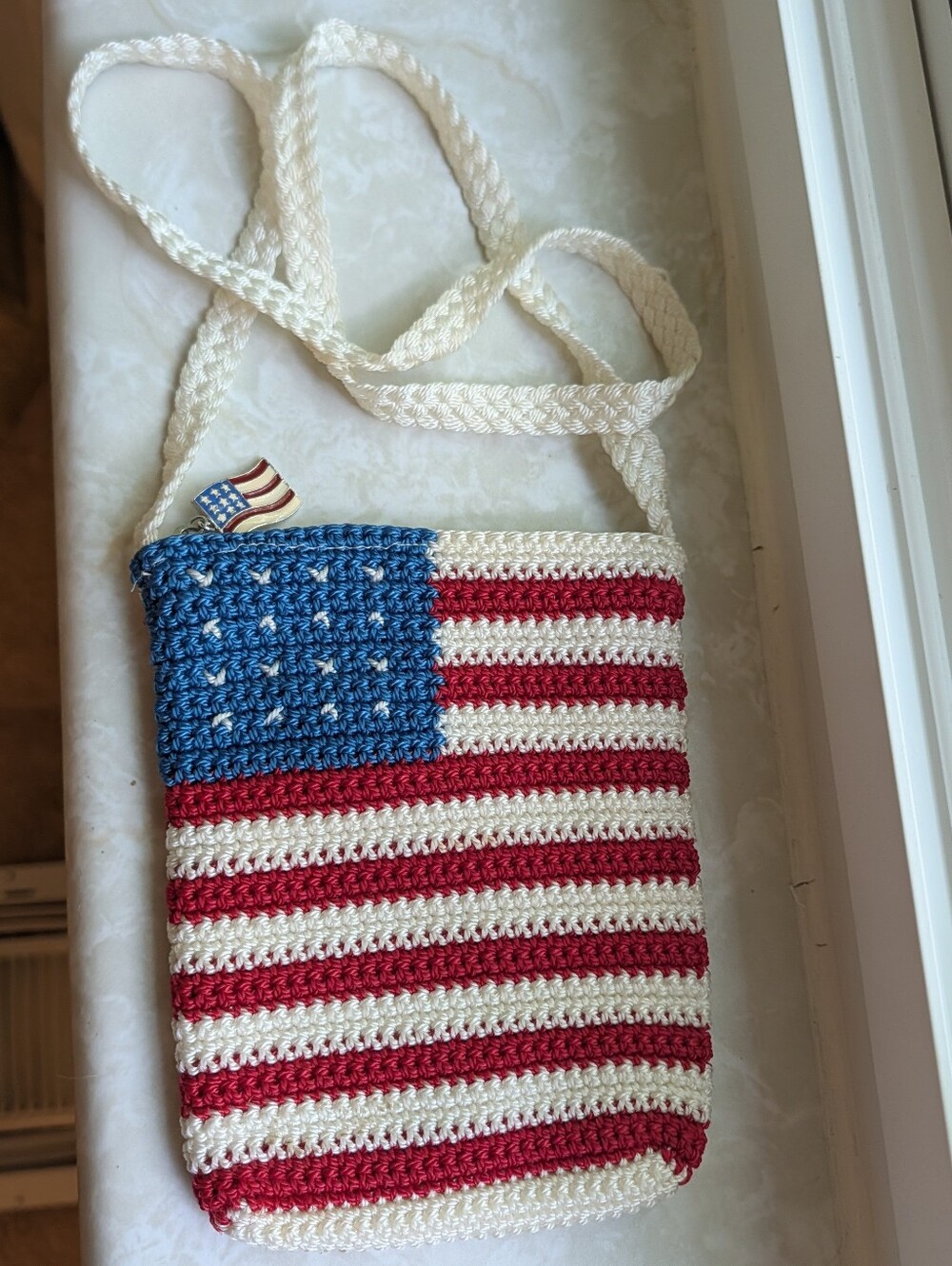 Small Crochet American Flag Crossbody Bag - Red White Blue
